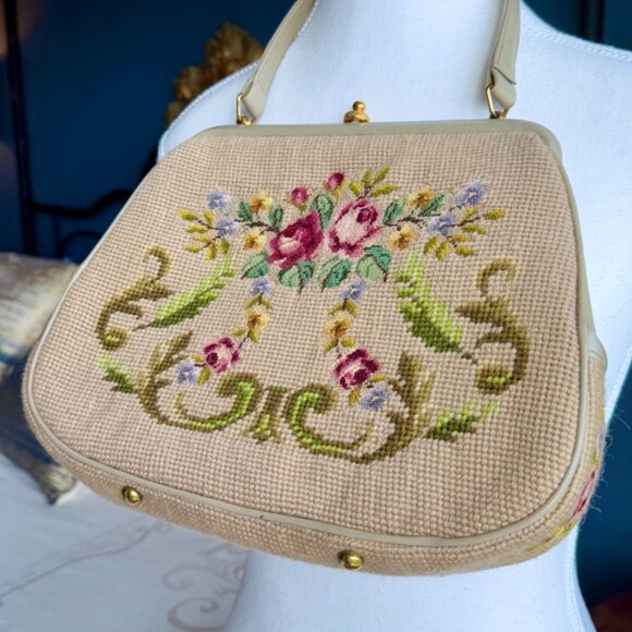 Vintage 50s Needlepoint Floral Tapestry Handbag - Picture 2 of 13